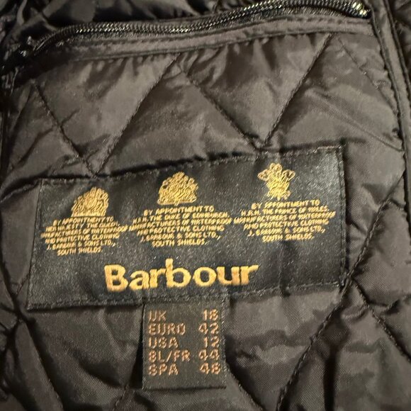 Barbour Women's maroon diamond quilted snap front jacket; Size 12 - Picture 5 of 5